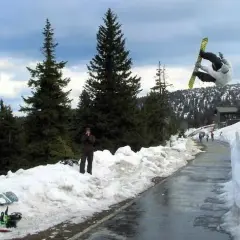 Gdzie na snowboard w Czechach? Odkryj najlepsze stoki i ośrodki