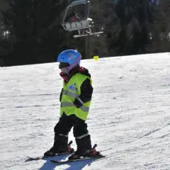Od kiedy uczyć dziecko jazdy na snowboardzie, aby uniknąć frustracji?