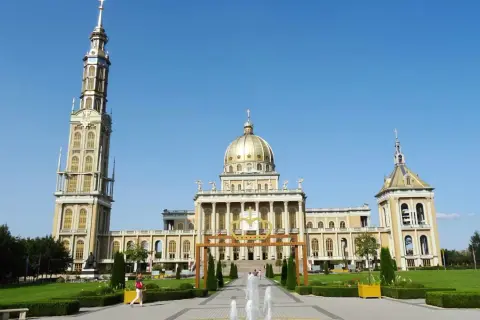 Licheń atrakcje: odkryj najpiękniejsze miejsca w Licheniu Starym