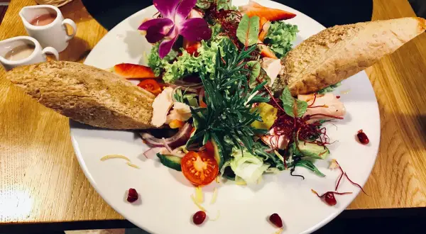 Gdzie zjeść w Jeleniej Górze? Najlepsze restauracje i smaki, które musisz poznać