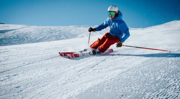 Gdzie można jeździć na snowboardzie? Najlepsze miejsca w Polsce i za granicą